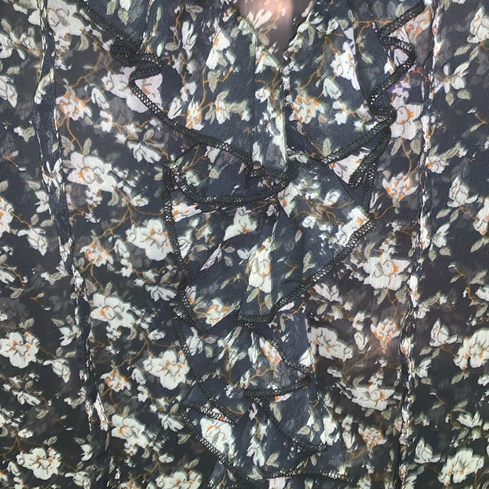 Zara Basic Navy floral top‎ w/ ruffles, size small - Picture 6 of 8